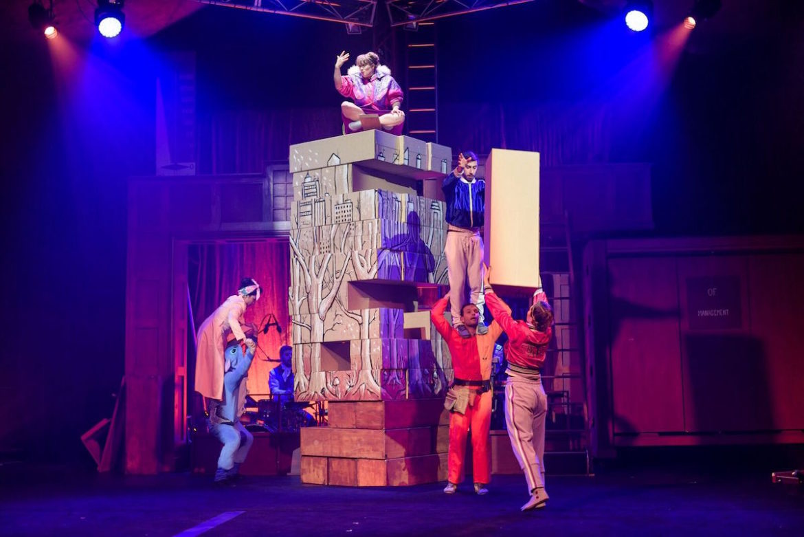 The Circuz Oz ensemble in Precarious. Photo: Ron Blackburn