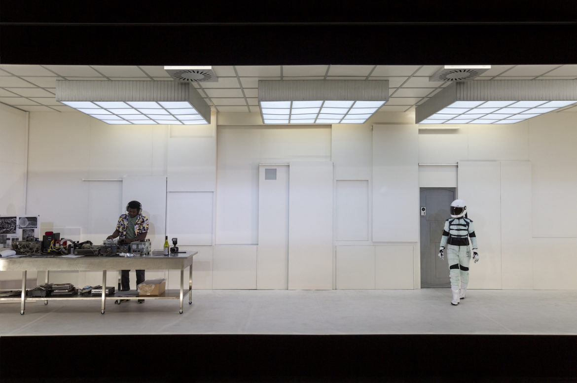 Fode Simbo and Leenanna Walsmann in Solaris. Photo: Pia Johnson